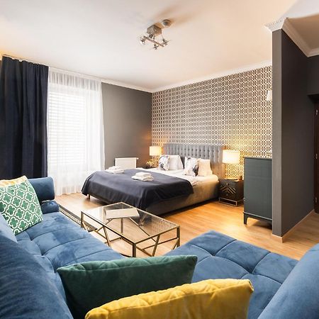 Wine & Wellness Hotel Besedni Dum Valtice Bagian luar foto