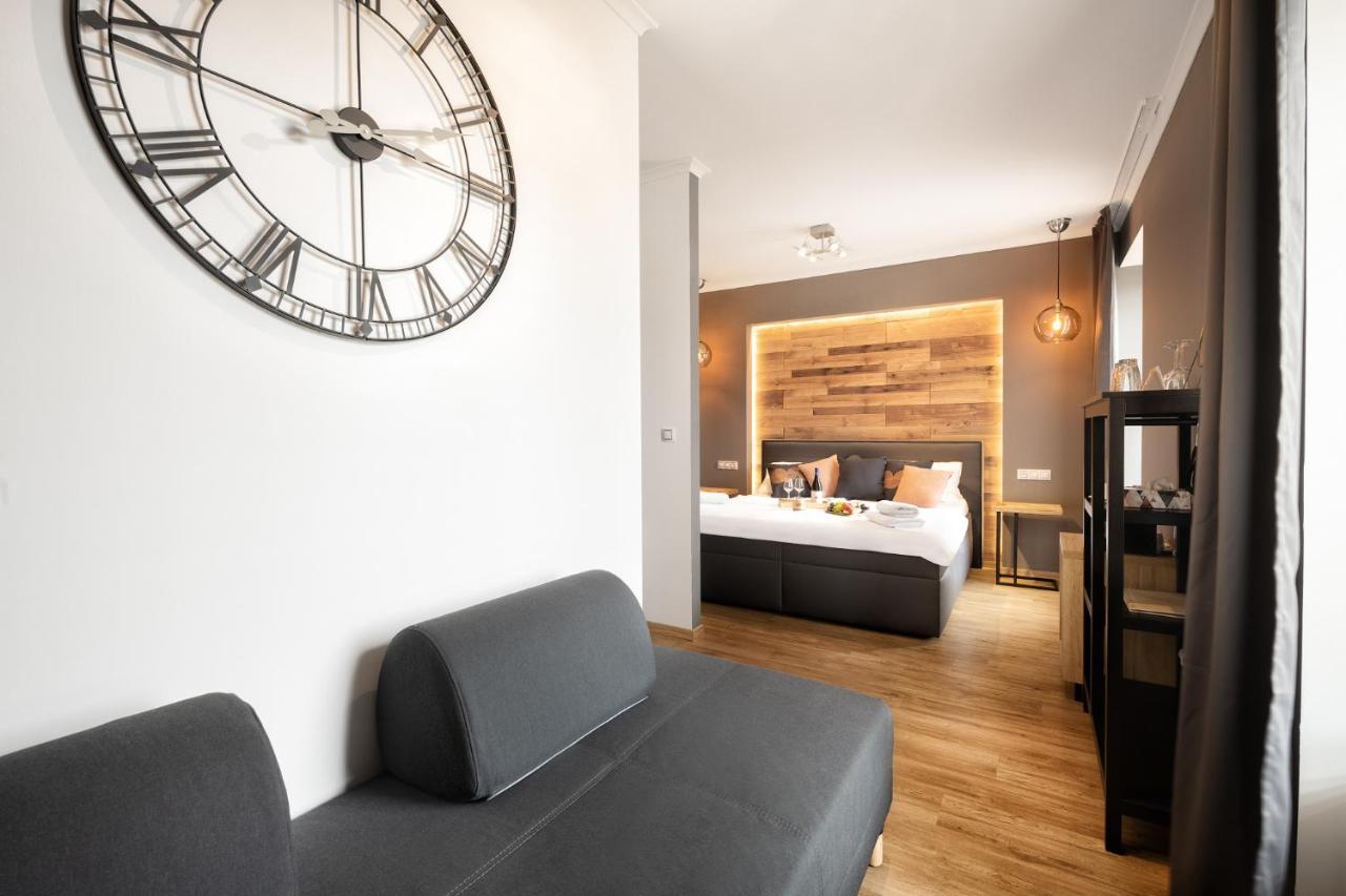 Wine & Wellness Hotel Besedni Dum Valtice Bagian luar foto