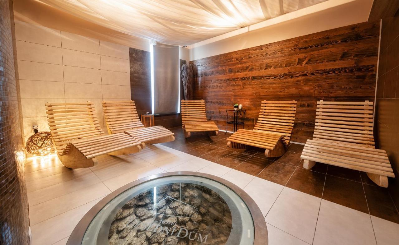 Wine & Wellness Hotel Besedni Dum Valtice Bagian luar foto