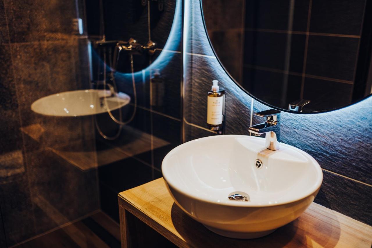 Wine & Wellness Hotel Besedni Dum Valtice Bagian luar foto