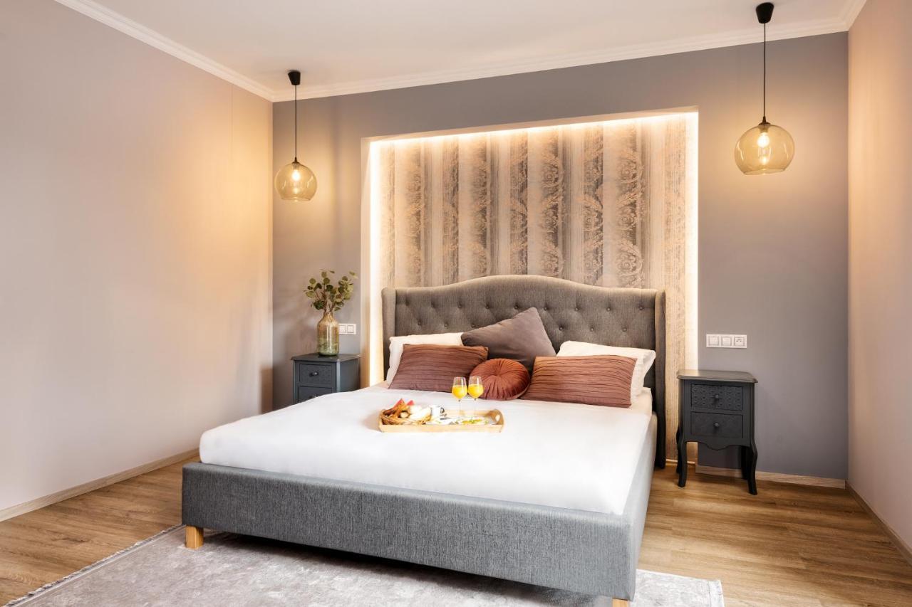 Wine & Wellness Hotel Besedni Dum Valtice Bagian luar foto