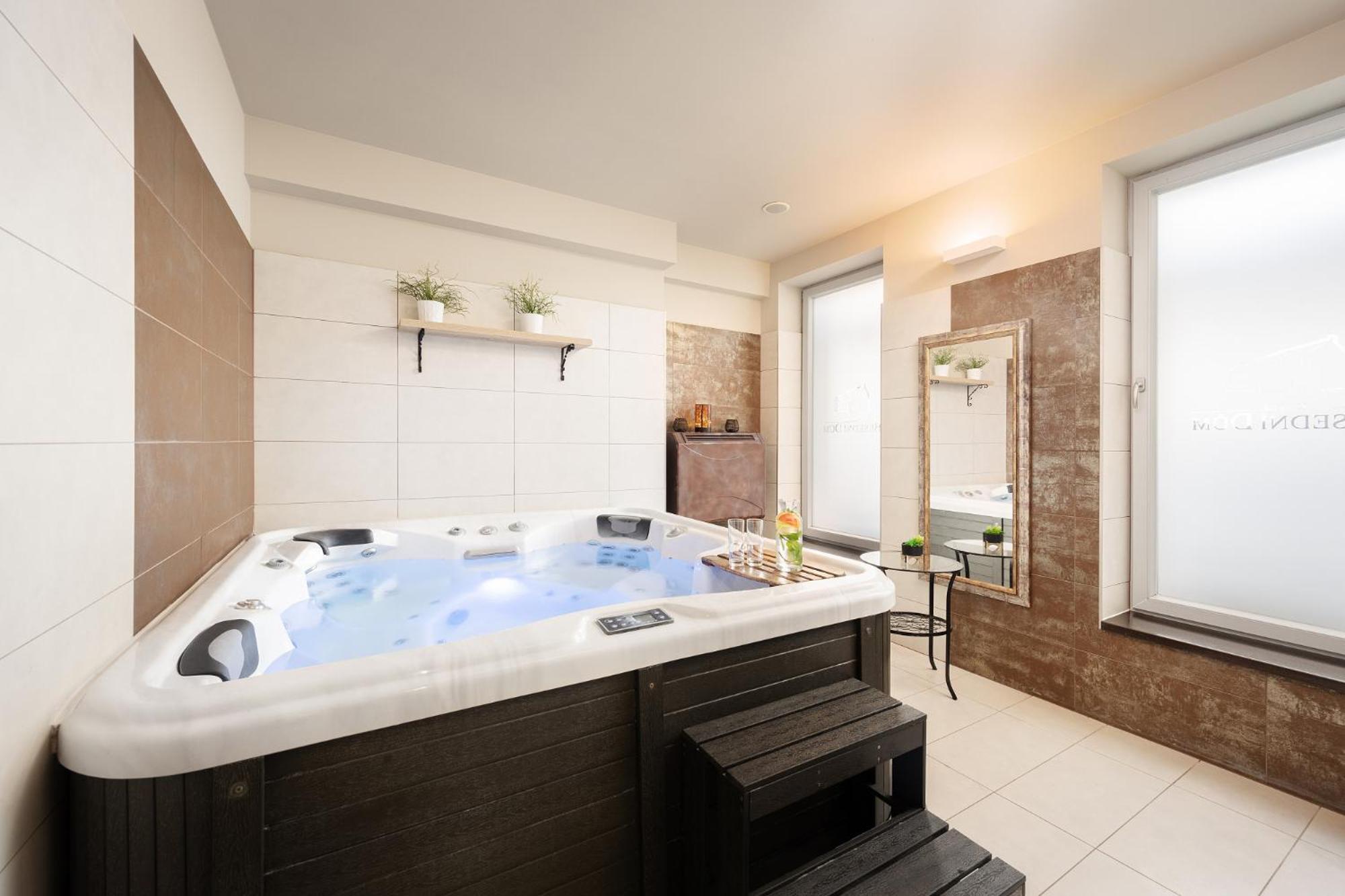 Wine & Wellness Hotel Besedni Dum Valtice Bagian luar foto