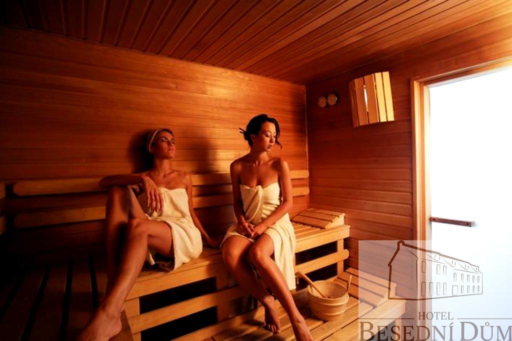 Wine & Wellness Hotel Besedni Dum Valtice Bagian luar foto