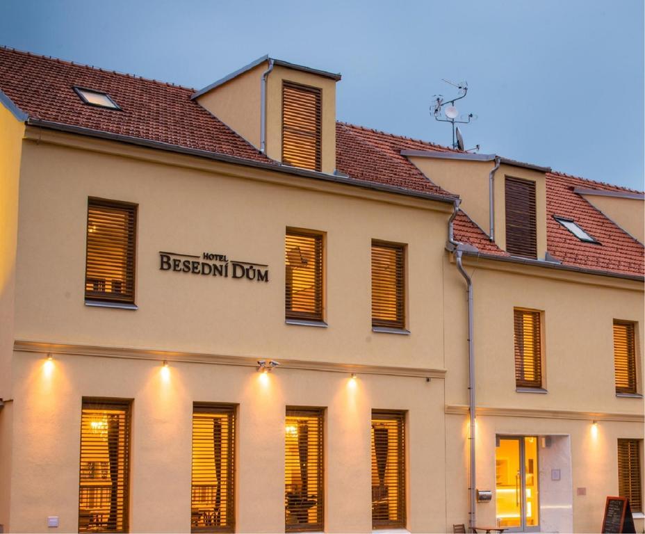 Wine & Wellness Hotel Besedni Dum Valtice Bagian luar foto